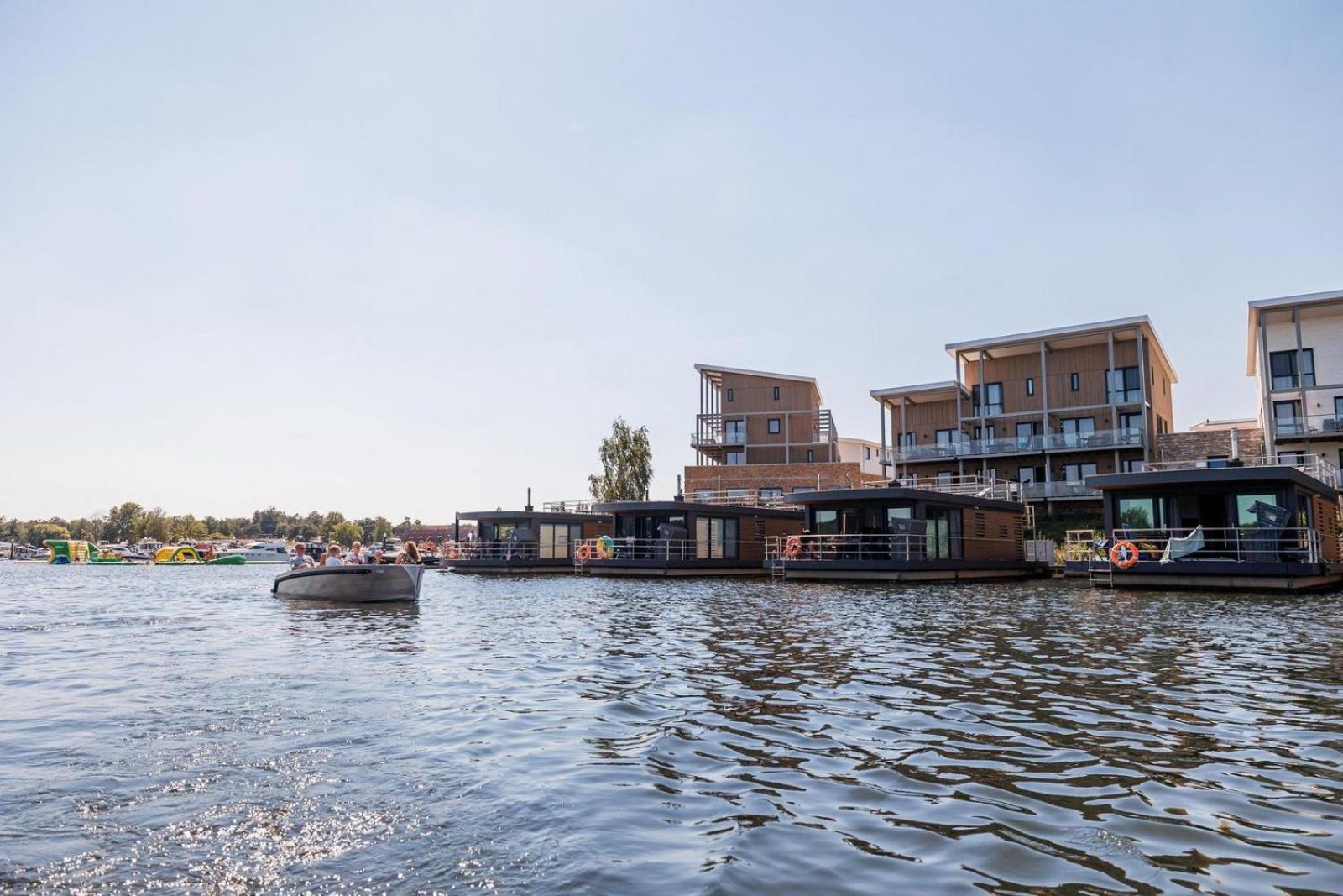Vakantie & Resort Leukermeer เวลล์ ภายนอก รูปภาพ